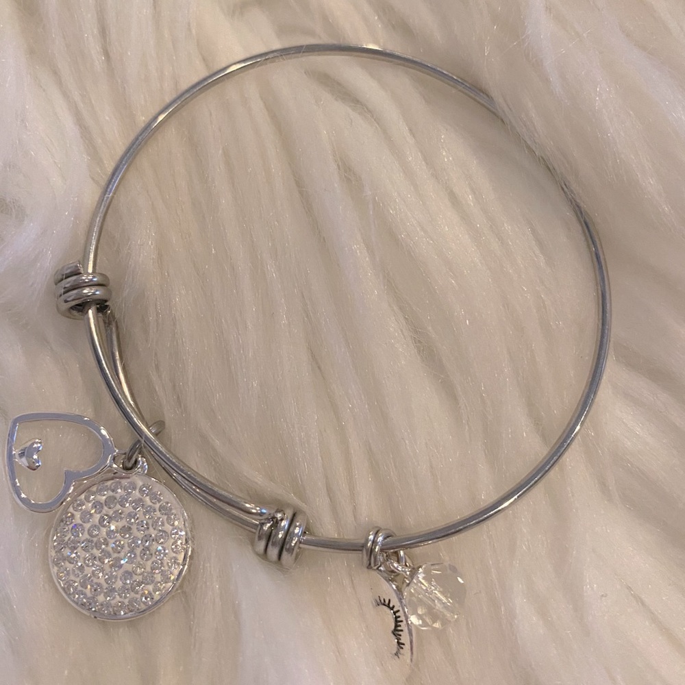 Footnotes stainless steel expandable bangle